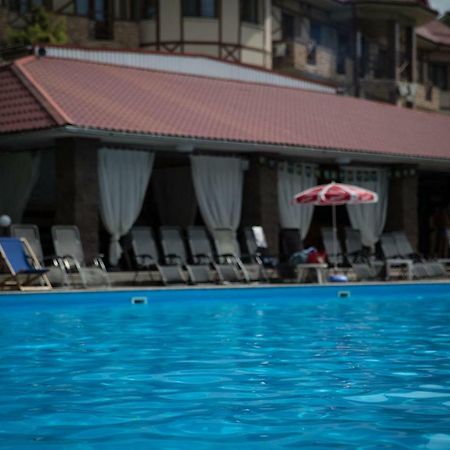 Olympica Hotel Алма Ата Екстериор снимка