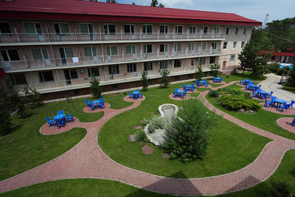 Olympica Hotel Алма Ата Екстериор снимка